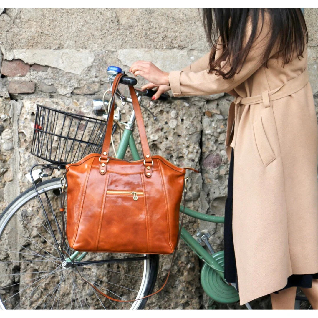 Elegant Handmade Leather Handbag for Women – Timeless Style & Premium Craftsmanship
