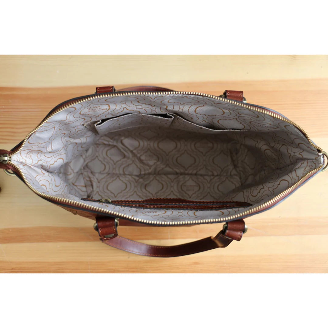 Elegant Handmade Leather Handbag for Women – Timeless Style & Premium Craftsmanship