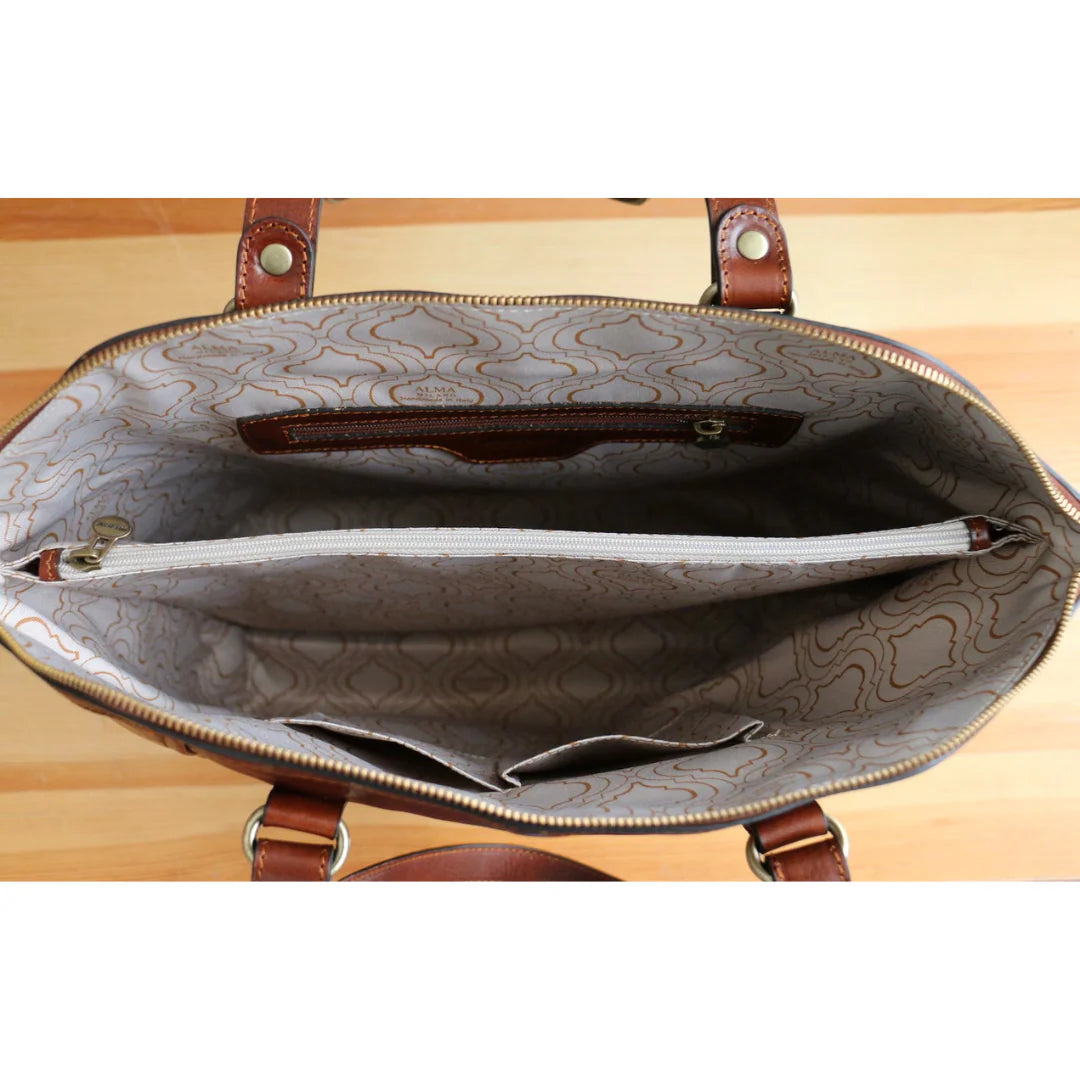 Elegant Handmade Leather Handbag for Women – Timeless Style & Premium Craftsmanship